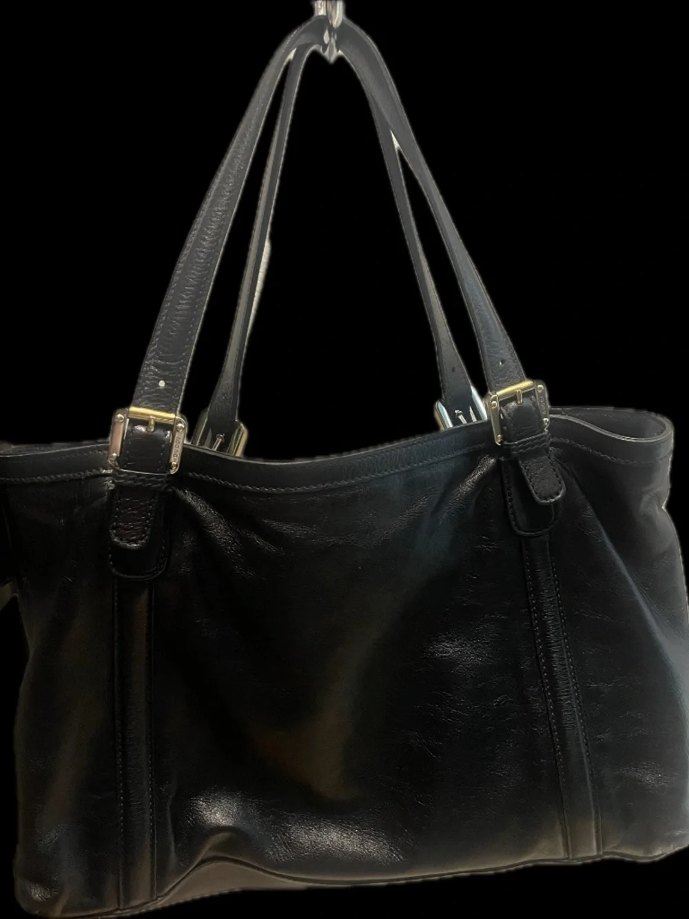 Gucci Women’s Black Tote Shoulder Bag GG Logo Gold Hardware Zip Lined Pockets